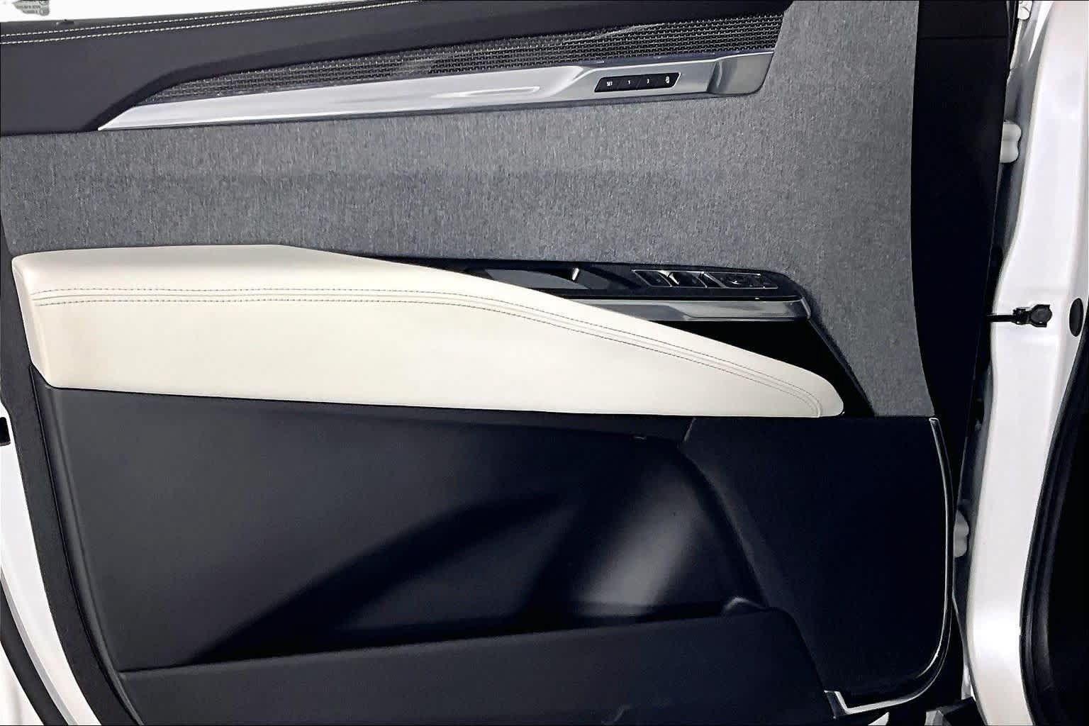 Used 2025 Cadillac Escalade V w/ LPO, Floor Liner Package AWD/4WD image 20