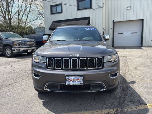 Used 2017 Jeep Grand Cherokee Limited AWD/4WD image 7