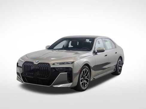 Used 2025 BMW 760i xDrive w/ Executive Package AWD/4WD image 1