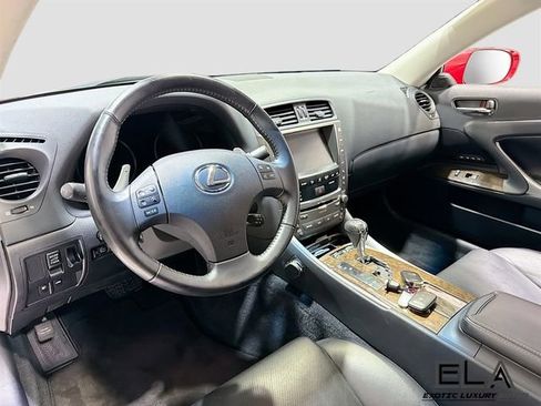 Used 2010 Lexus IS 250C RWD image 12