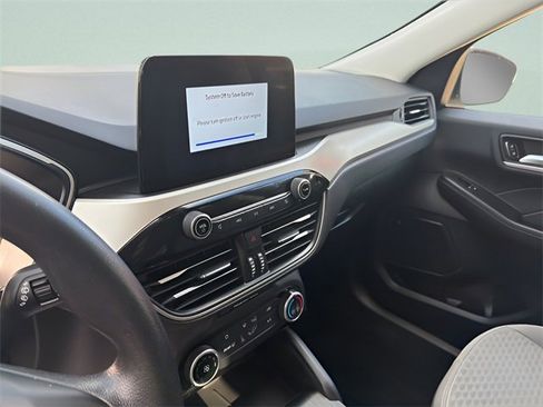 Used 2021 Ford Escape SE image 13