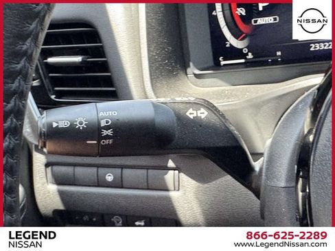 Certified 2023 Nissan Rogue Platinum AWD/4WD image 17