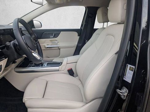 Certified 2025 Mercedes-Benz GLA 250 image 15