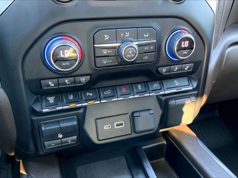 Used 2022 Chevrolet Silverado 2500 LTZ AWD/4WD image 34