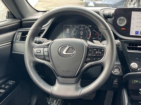Used 2023 Lexus ES 350 w/ Premium Package FWD image 8