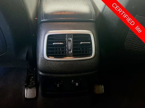 Used 2019 Kia Sorento FWD V6 image 25