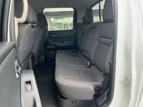 Used 2022 Nissan Frontier SV RWD image 19