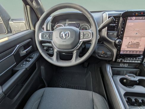 New 2026 RAM 2500 Big Horn AWD/4WD image 19