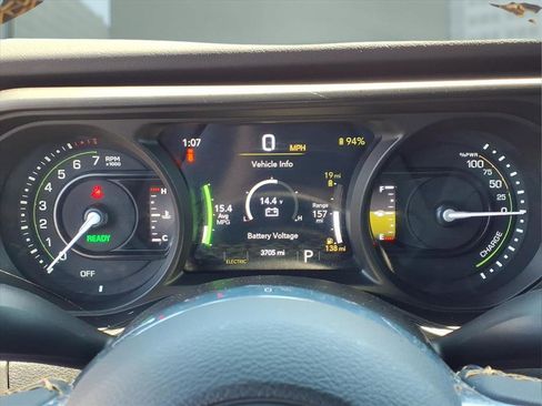 Used 2024 Jeep Wrangler Unlimited Sahara w/ Technology Group AWD/4WD image 29