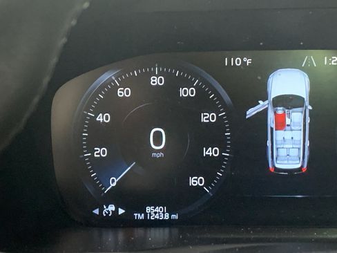 Used 2018 Volvo XC90 T6 Momentum w/ Convenience Package AWD/4WD image 23