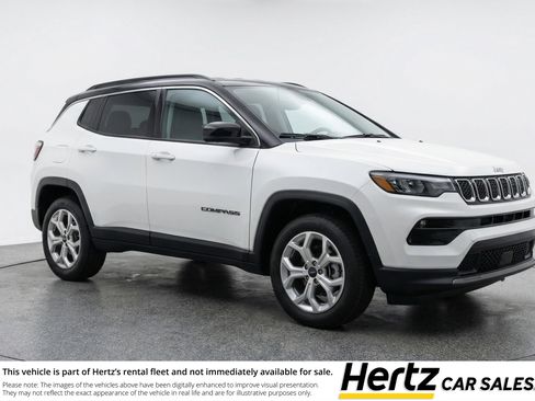 Used 2025 Jeep Compass Latitude AWD/4WD image 1
