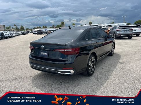 Used 2022 Volkswagen Jetta SEL FWD image 5