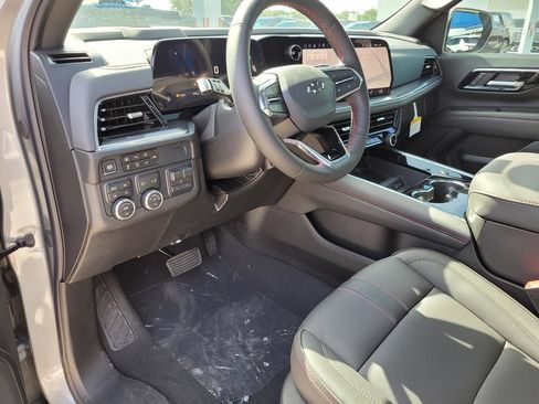 New 2026 Chevrolet Suburban RST w/ RST Capability Package AWD/4WD image 12