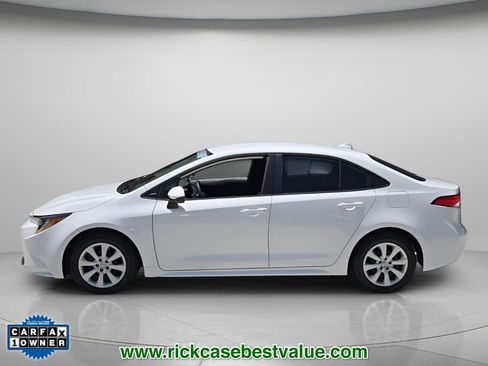 Used 2023 Toyota Corolla LE FWD image 3