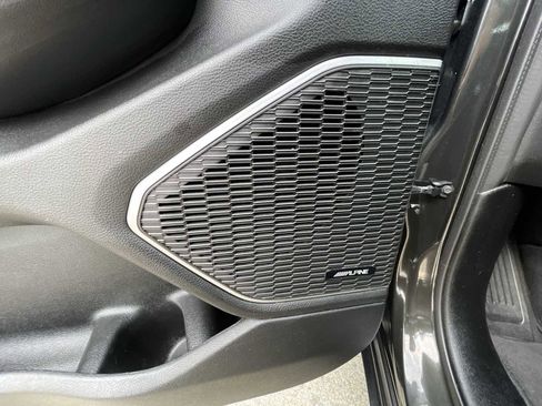 Used 2023 Jeep Grand Cherokee L Limited w/ Luxury Tech Group II image 23