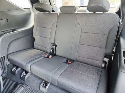 New 2026 Chevrolet Traverse LT w/ LPO, Floor Liner Package AWD/4WD image 10