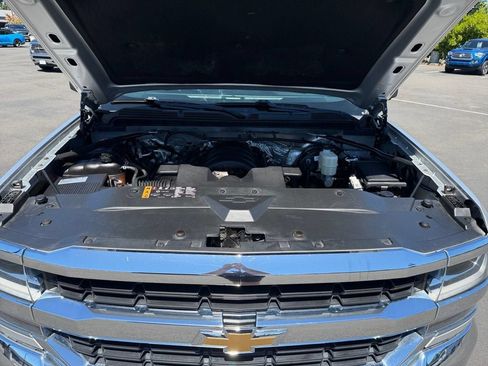 Used 2017 Chevrolet Silverado 1500 LT AWD/4WD image 29