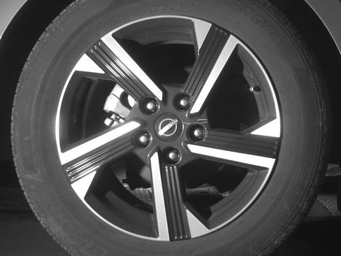 Used 2025 Nissan Sentra SV FWD image 15