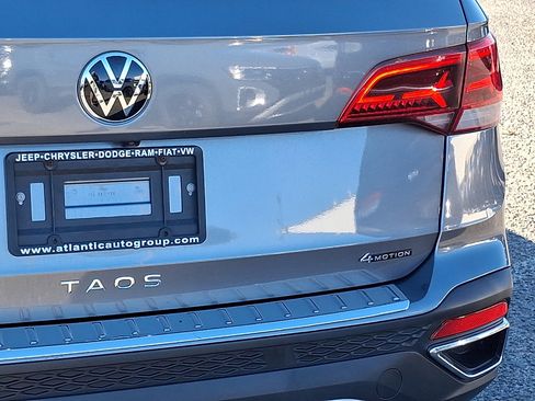 Used 2024 Volkswagen Taos SE image 16