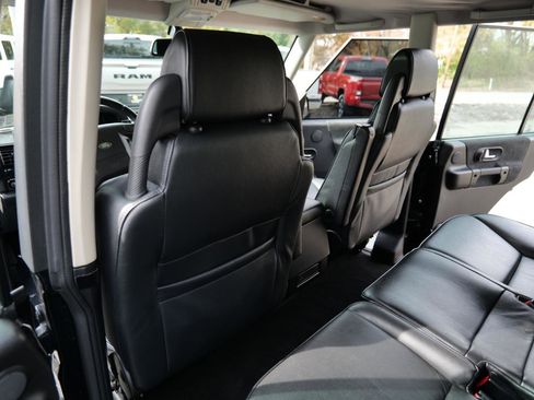 Used 2004 Land Rover Discovery SE image 45