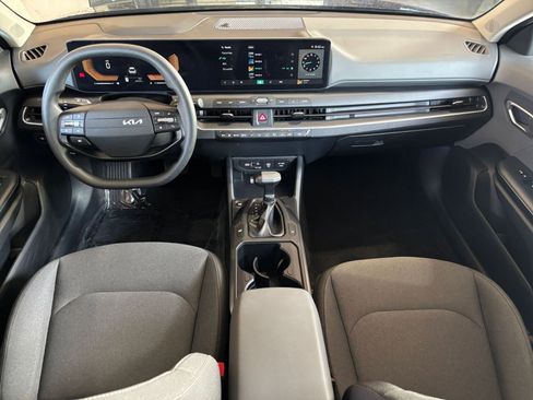 Used 2025 Kia K4 LXS FWD image 32