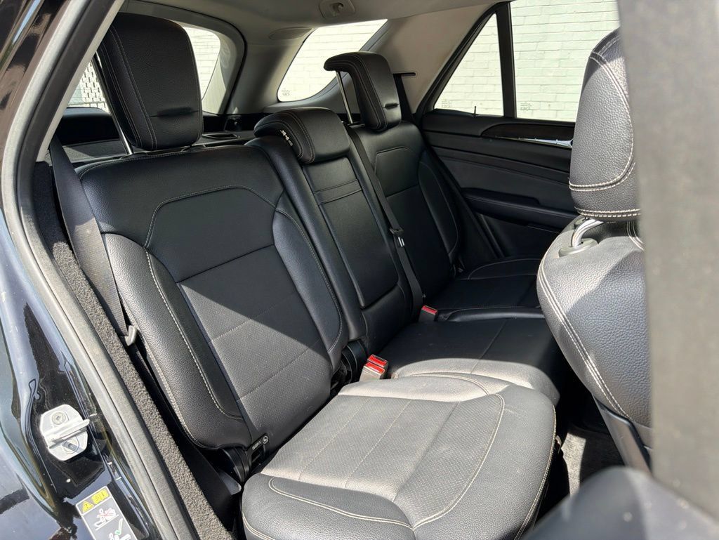 Used 2013 Mercedes-Benz ML 350 BlueTEC 4MATIC image 10
