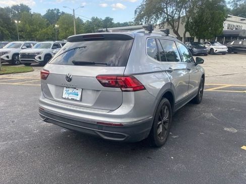 Used 2022 Volkswagen Tiguan SE FWD image 6
