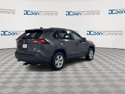 Used 2021 Toyota RAV4 XLE AWD/4WD image 8