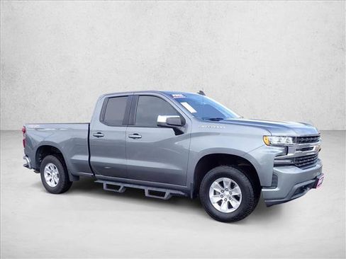 Used 2020 Chevrolet Silverado 1500 LT w/ Trailering Package AWD/4WD image 6