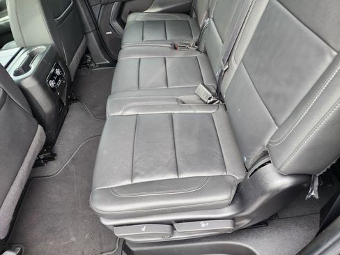 Used 2024 Chevrolet Suburban LT image 14