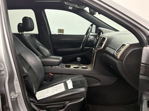 Used 2014 Jeep Grand Cherokee Altitude AWD/4WD image 24