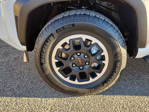 New 2025 Toyota 4Runner TRD Off-Road Premium image 7