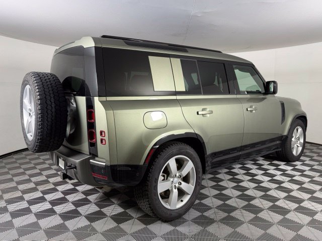 Certified 2025 Land Rover Defender 110 X-Dynamic SE AWD/4WD image 7
