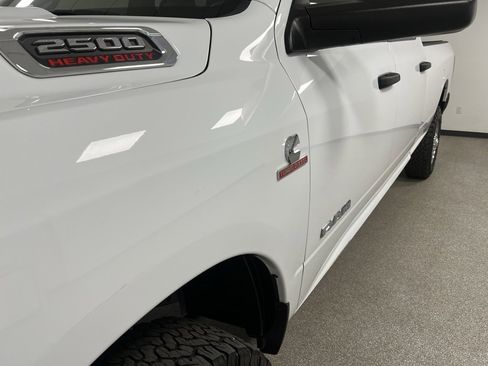 Used 2022 RAM 2500 Tradesman w/ Chrome Appearance Group image 12