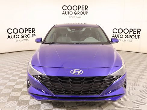 Used 2023 Hyundai Elantra SEL w/ Cargo Package FWD image 8