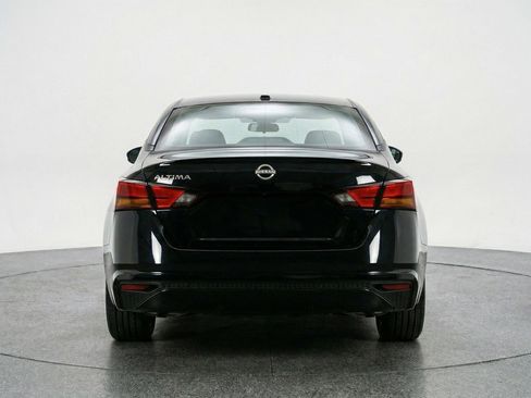 Used 2025 Nissan Altima 2.5 SV image 7