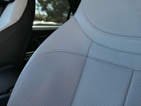 Used 2023 Land Rover Range Rover Sport SE Dynamic image 13