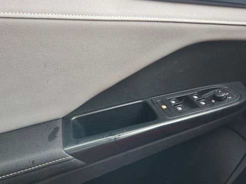 Used 2024 Volkswagen Taos SE image 13