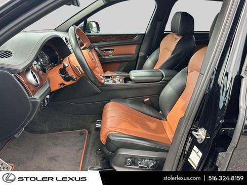 Used 2018 Bentley Bentayga AWD/4WD image 18