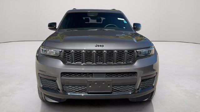 Used 2024 Jeep Grand Cherokee L Altitude AWD/4WD image 11