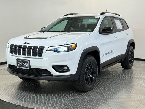 Used 2022 Jeep Cherokee Latitude w/ Sun & Sound Group image 3
