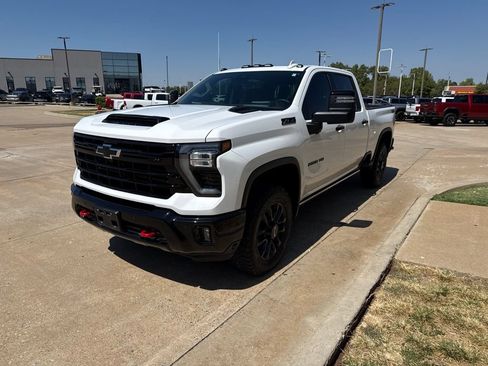 Used 2026 Chevrolet Silverado 2500 LTZ w/ Trail Boss Package AWD/4WD image 3