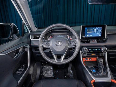 Used 2024 Toyota RAV4 Adventure AWD/4WD image 17