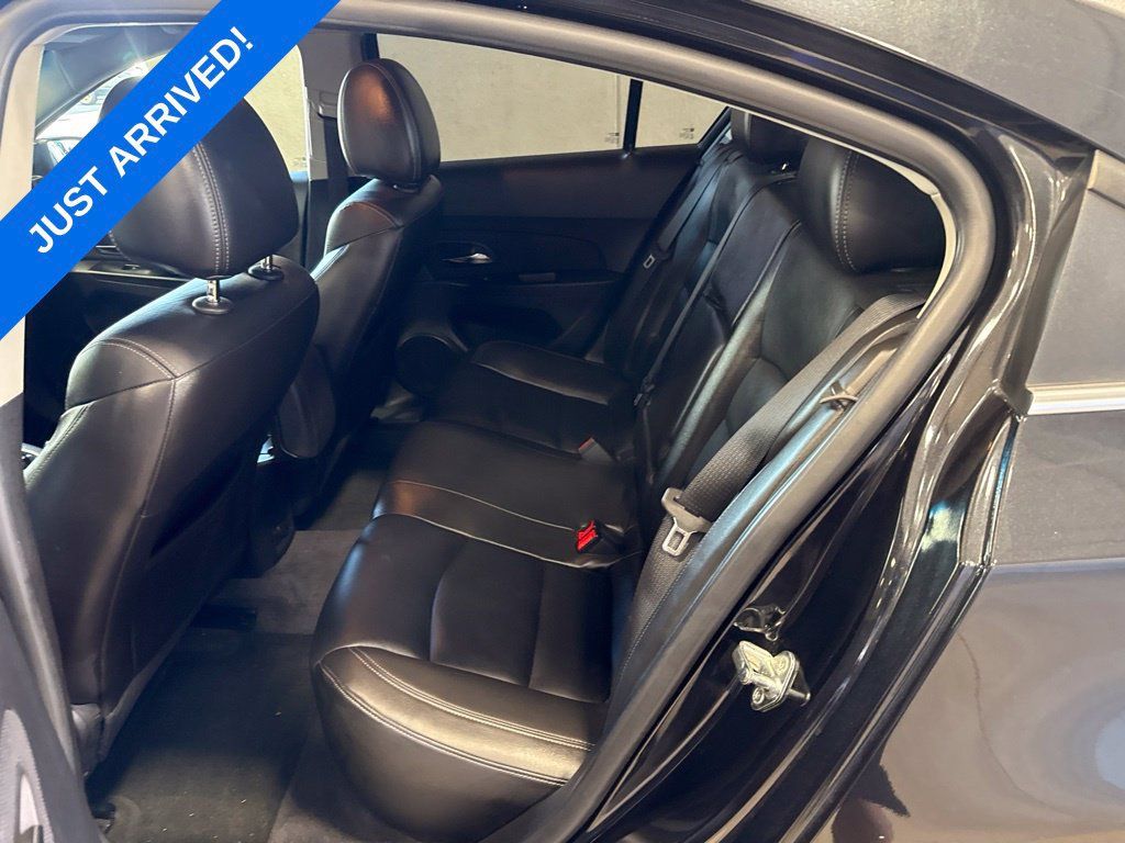 Used 2012 Chevrolet Cruze LT FWD image 5
