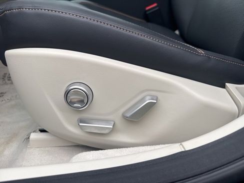 Used 2024 Lucid Air Touring image 14