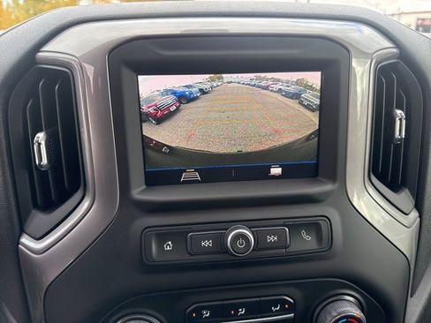 Used 2022 Chevrolet Silverado 1500 Custom image 15