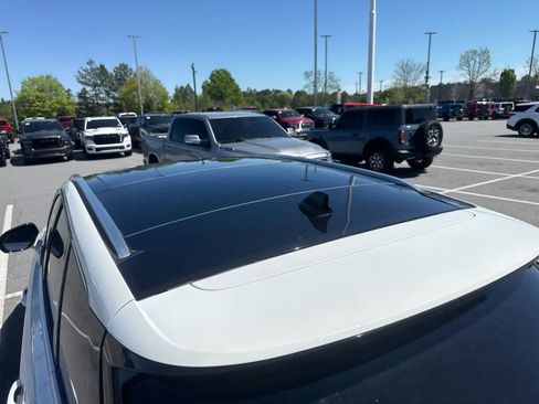 Used 2022 Lincoln Corsair FWD w/ Premium Package image 5