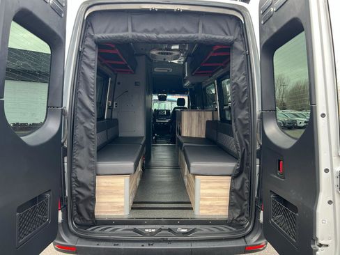 Used 2021 Mercedes-Benz Sprinter 3500 image 24