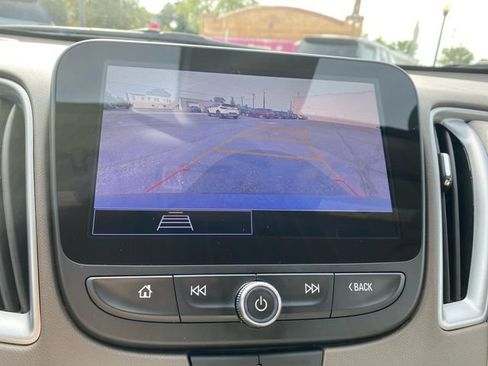Used 2025 Chevrolet Malibu LT FWD image 23