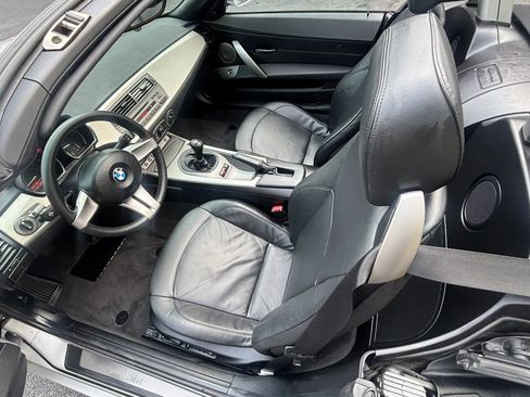 Used 2003 BMW Z4 2.5i RWD image 22